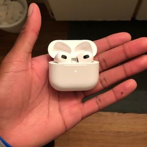 AirPods gen 3